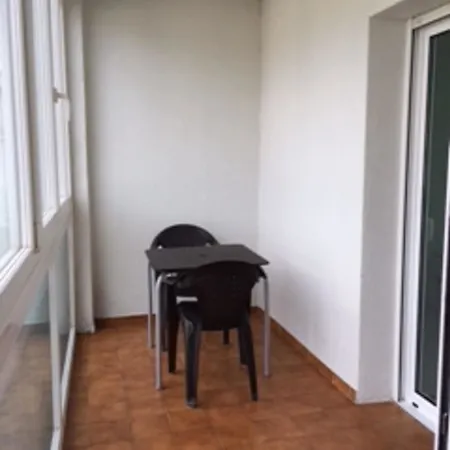With 3 Bedrooms In Roses, With Wonderful Mountain View And T Apartment