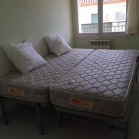 With 3 Bedrooms In Roses, With Wonderful Mountain View And T * Roses