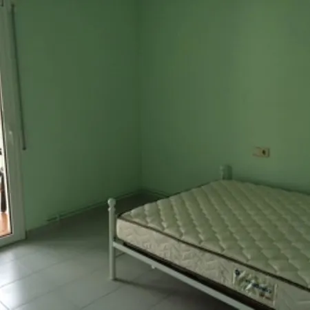 With 3 Bedrooms In Roses, With Wonderful Mountain View And T Apartament Roses